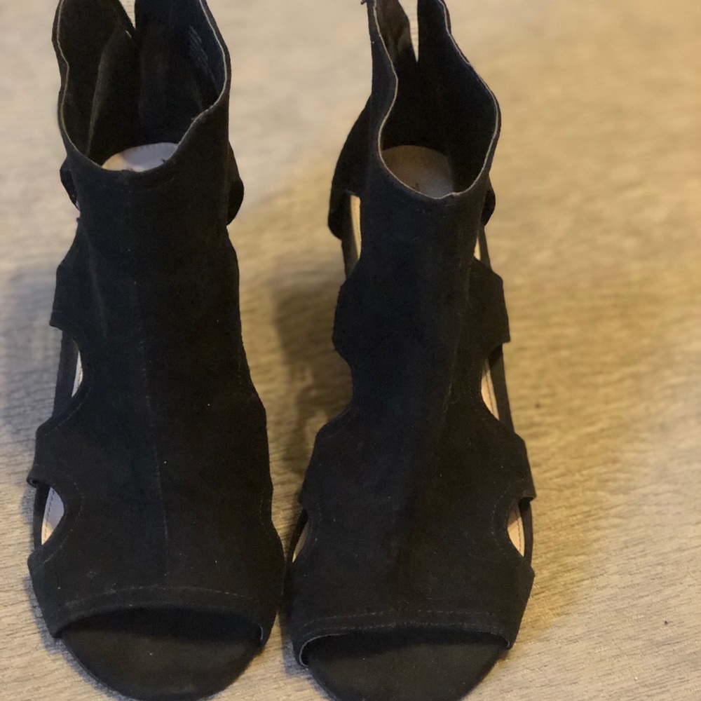Open toe wedges